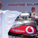 vodafone_mclaren_mercedes_mp4-25_launch_04