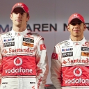 vodafone_mclaren_mercedes_mp4-25_launch_05